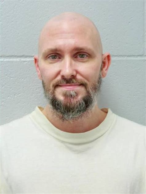 Federal judge halts Missouri execution of man convicted in jailbreak killings